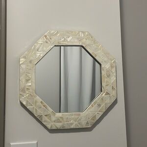 Chic wall mirror